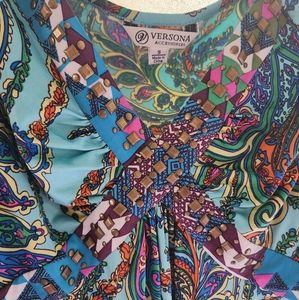 Studded Versona top with colorful paisley🌸